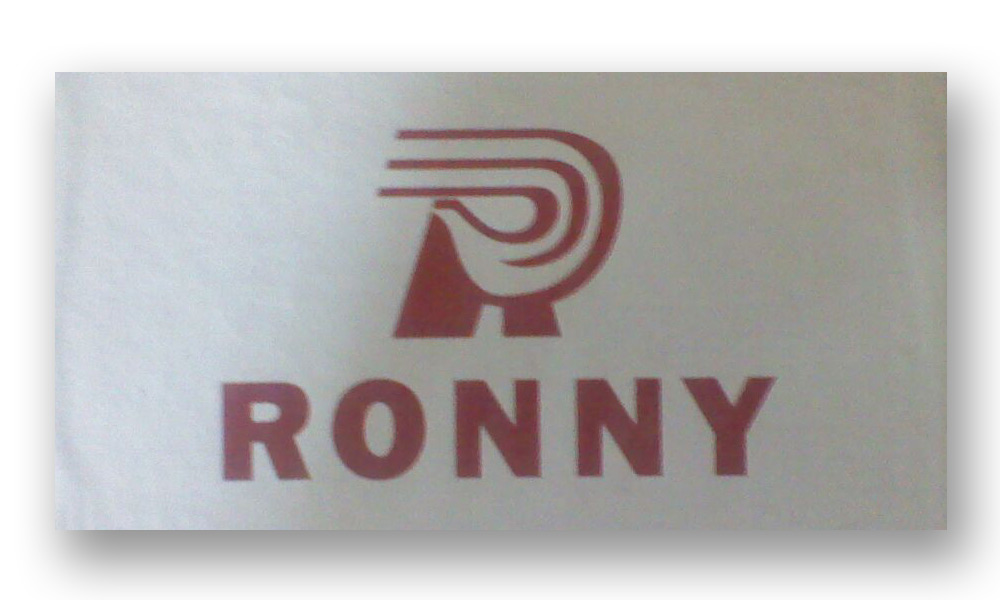 Логотип производителя обуви «Ronny»